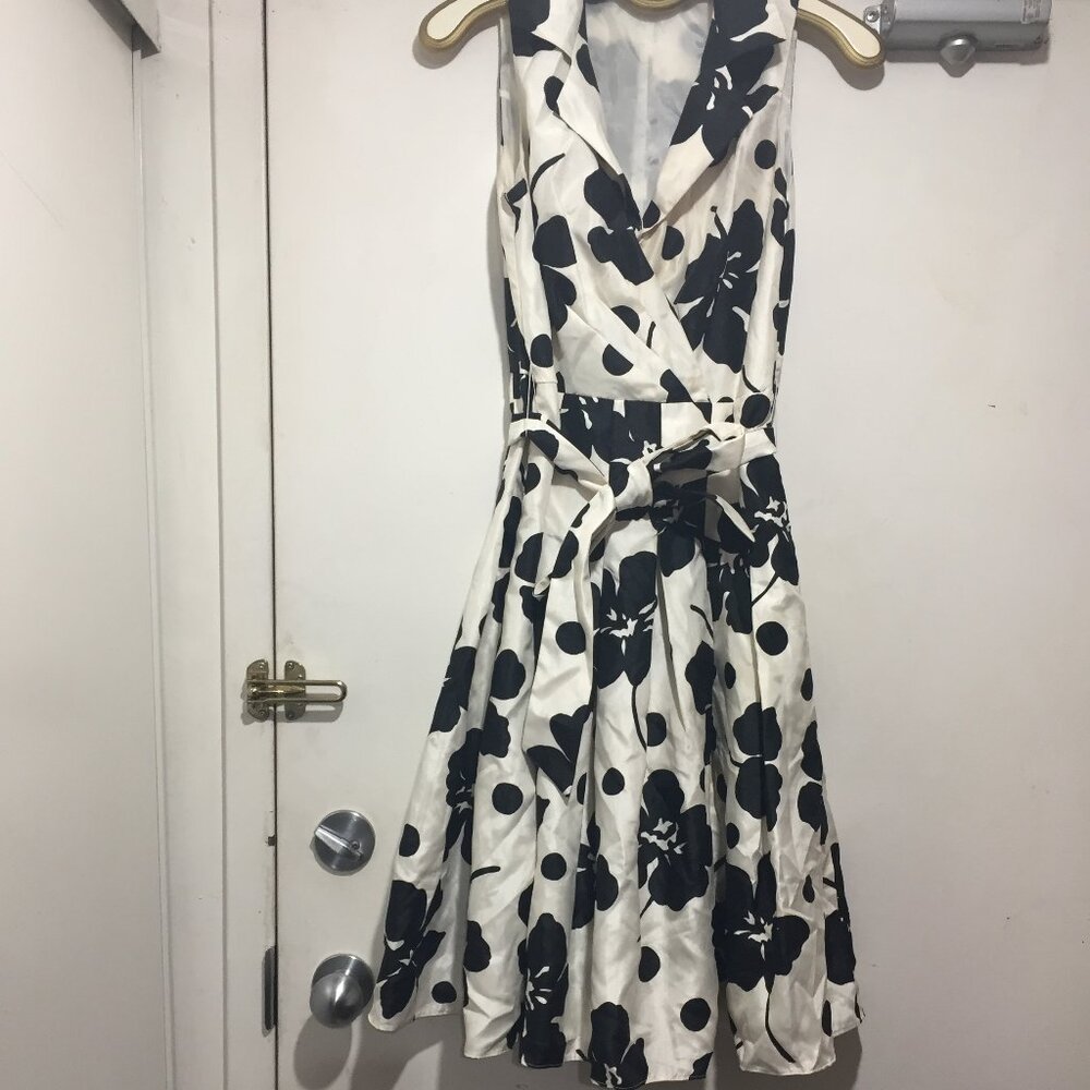 DRESSBARN SLEEVELESS FLORAL PRINT DRESSES SIZE 10 - Picture 4 of 12